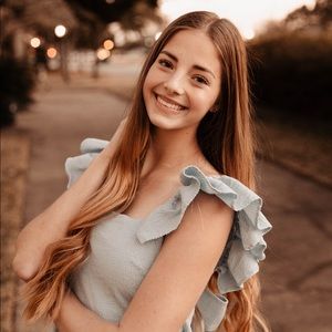 Meet your Posher, Abbie